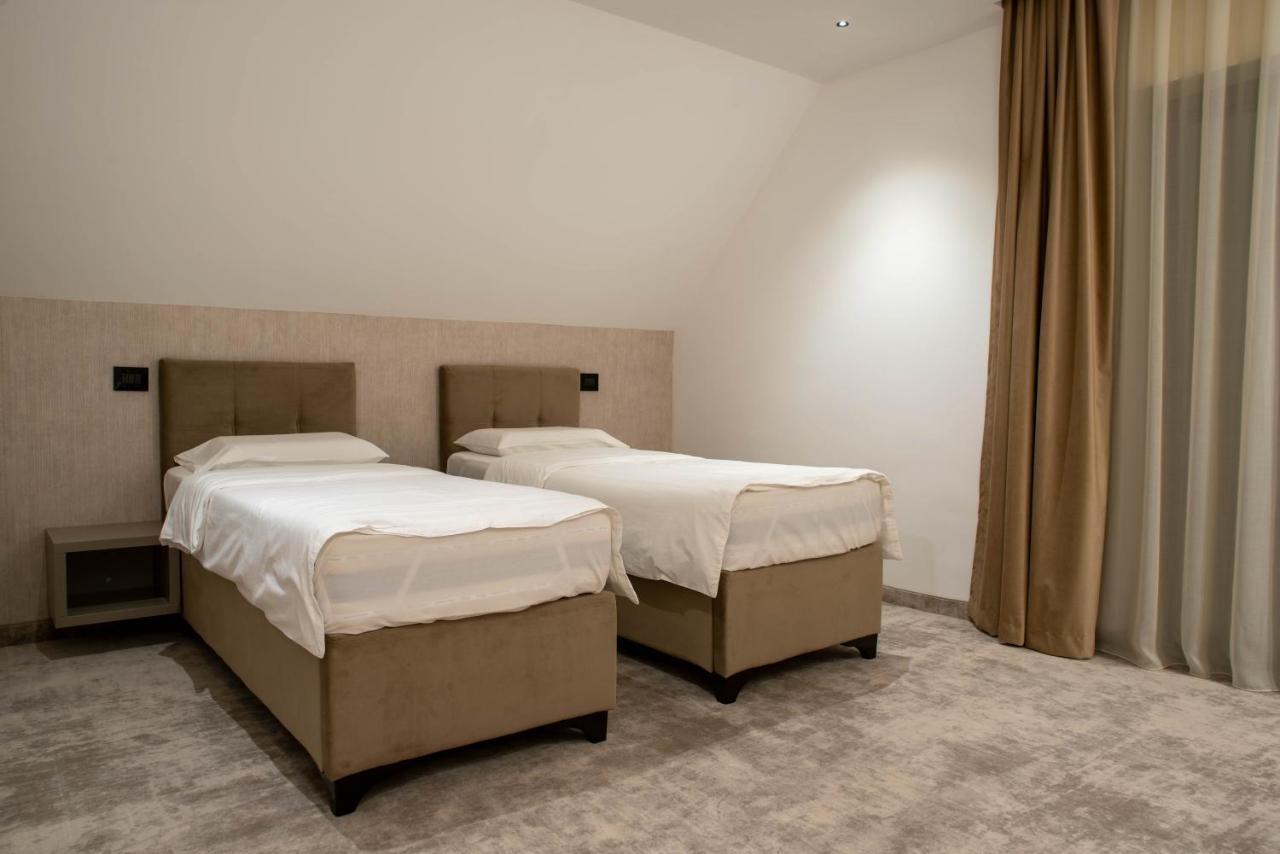 Hotel Roman Maramures - Ski & Spa Resort Statjunea Borsa Luaran gambar